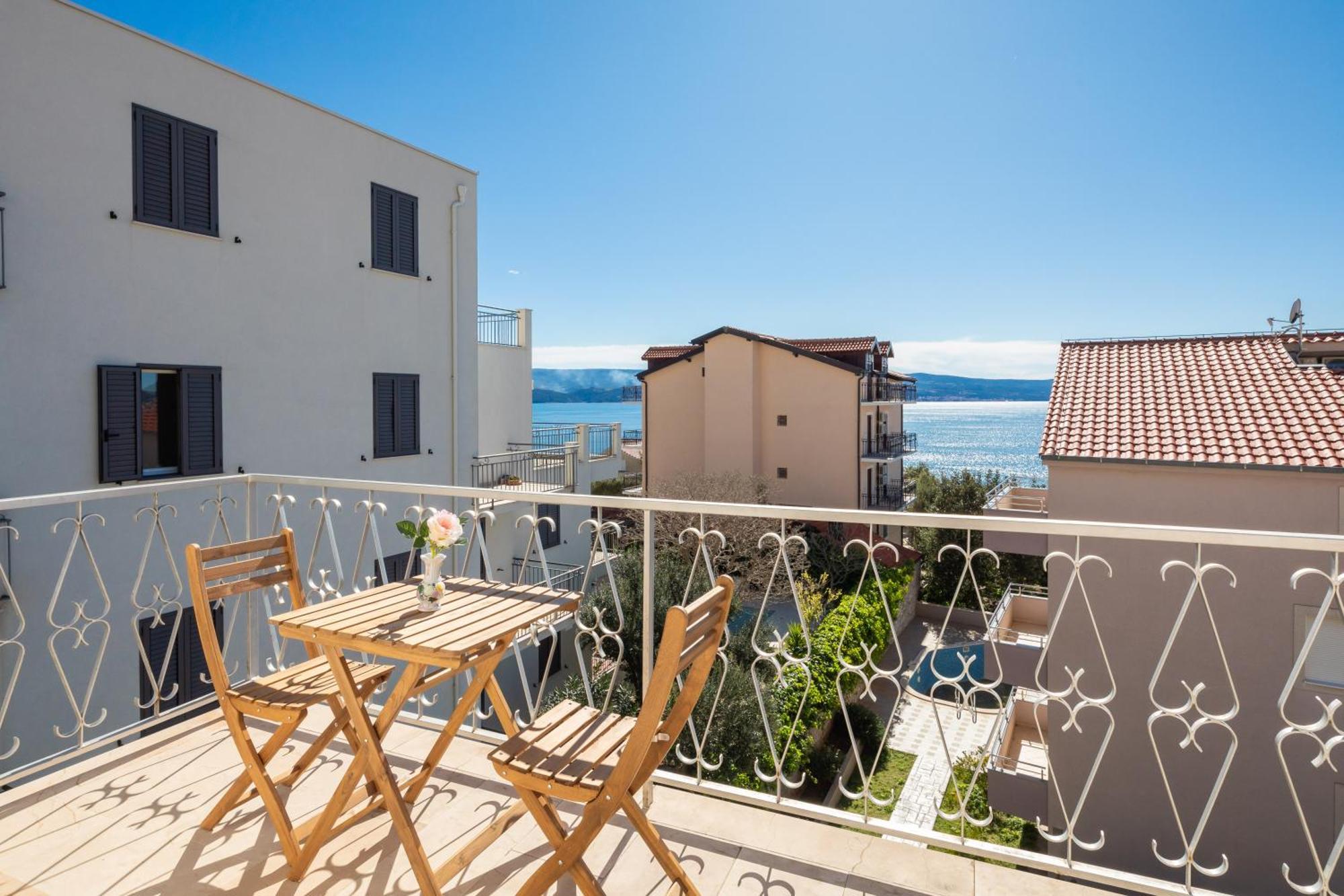 Sunshine Suites Omiš Zewnętrze zdjęcie