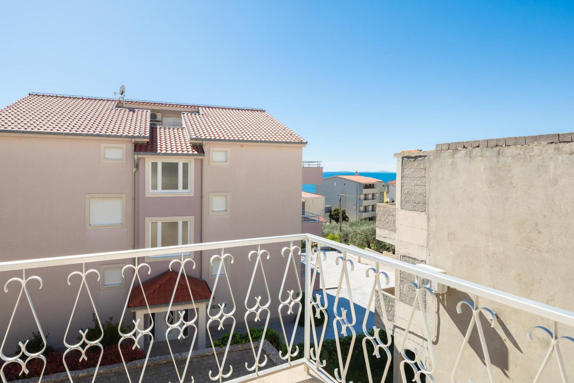 Sunshine Suites Omiš Zewnętrze zdjęcie