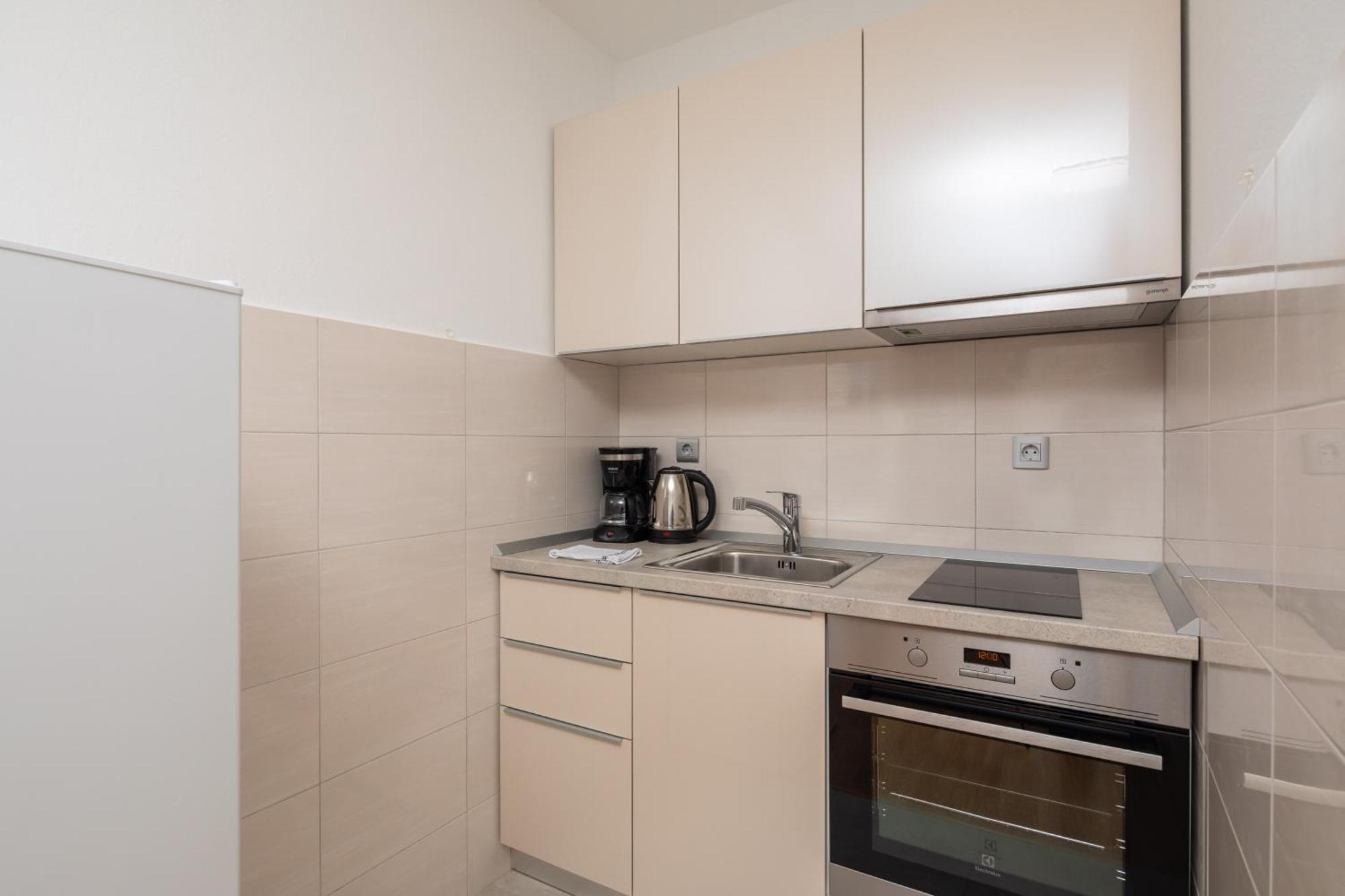 Sunshine Suites Omiš Zewnętrze zdjęcie