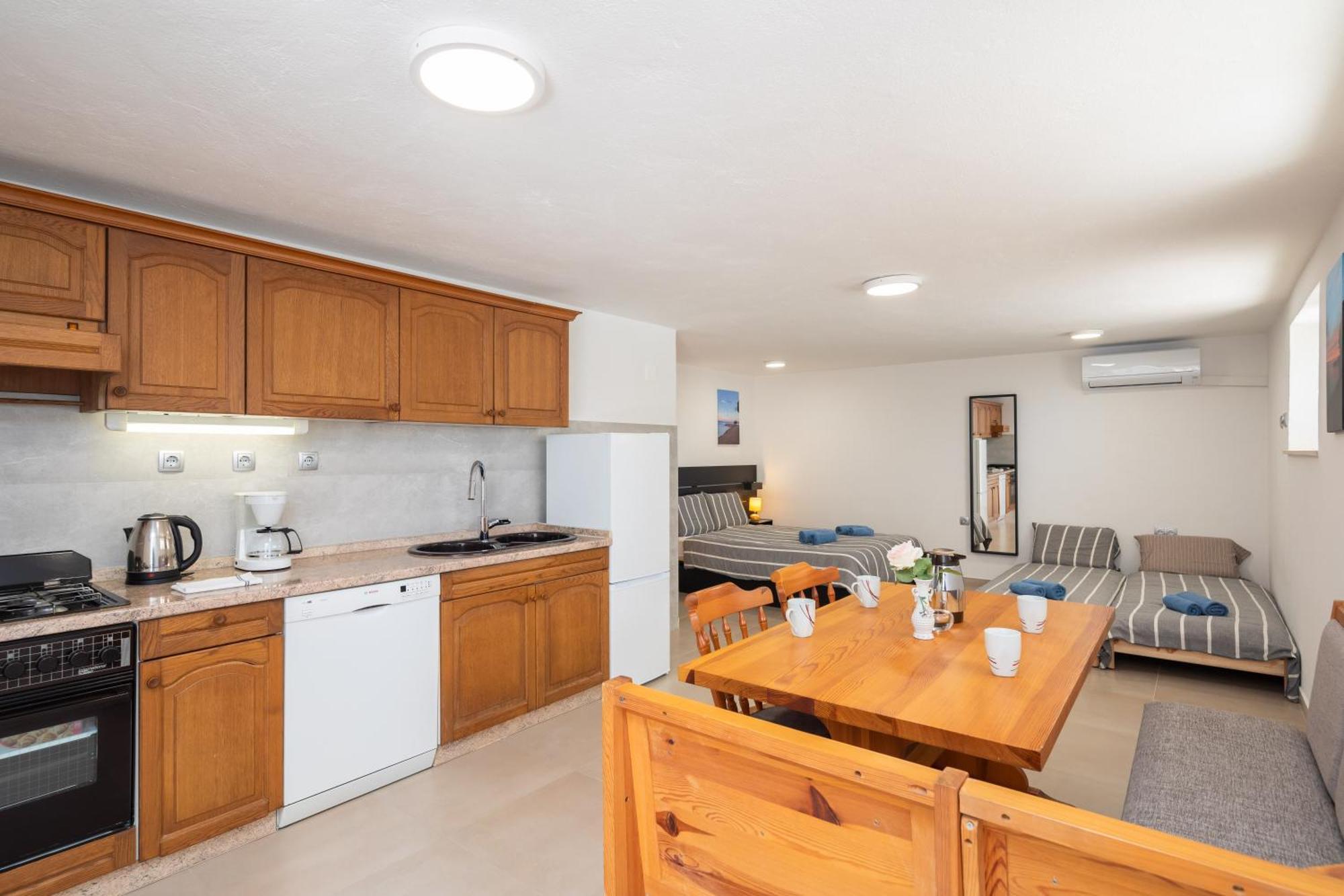 Sunshine Suites Omiš Zewnętrze zdjęcie