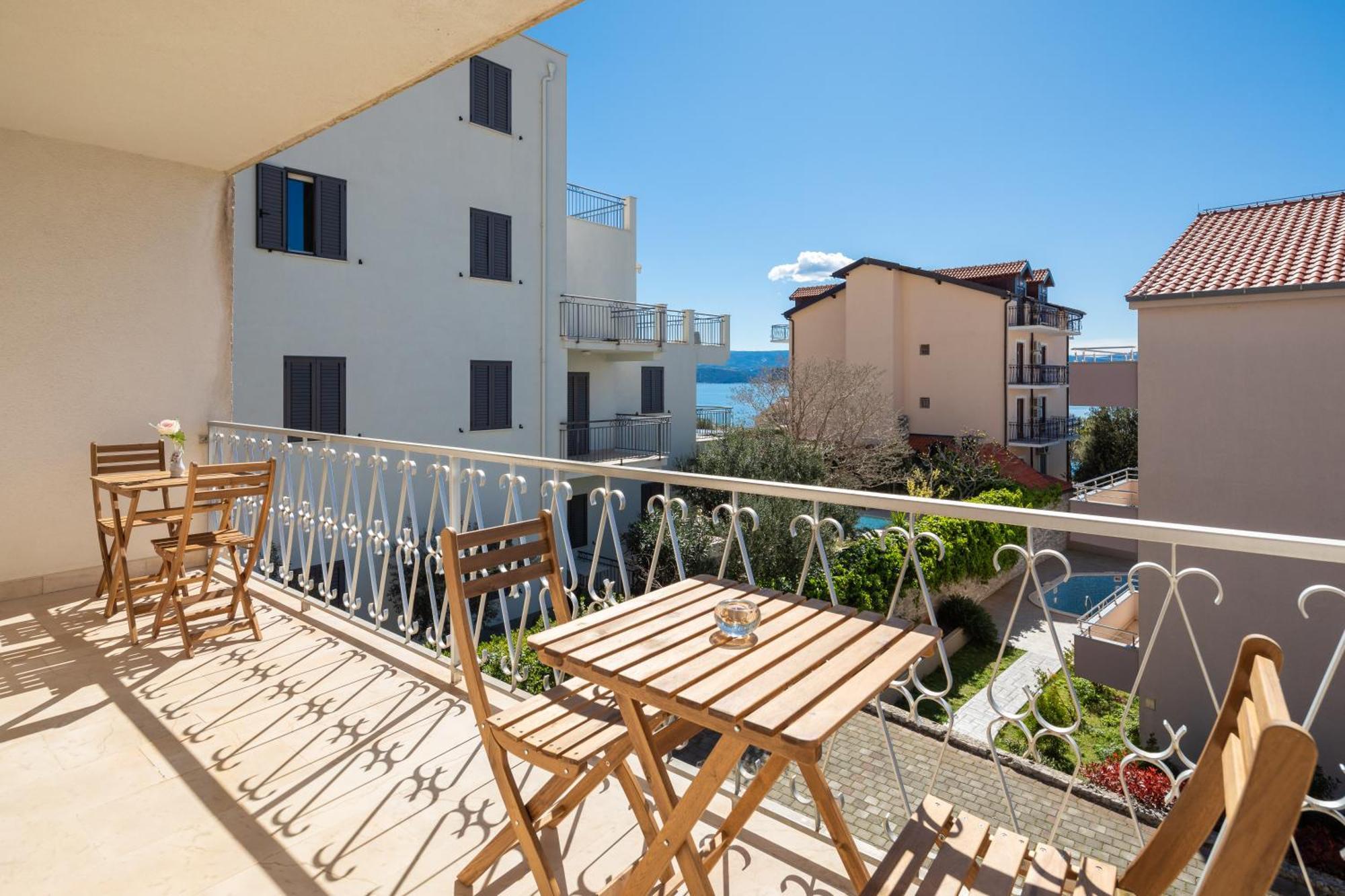 Sunshine Suites Omiš Zewnętrze zdjęcie