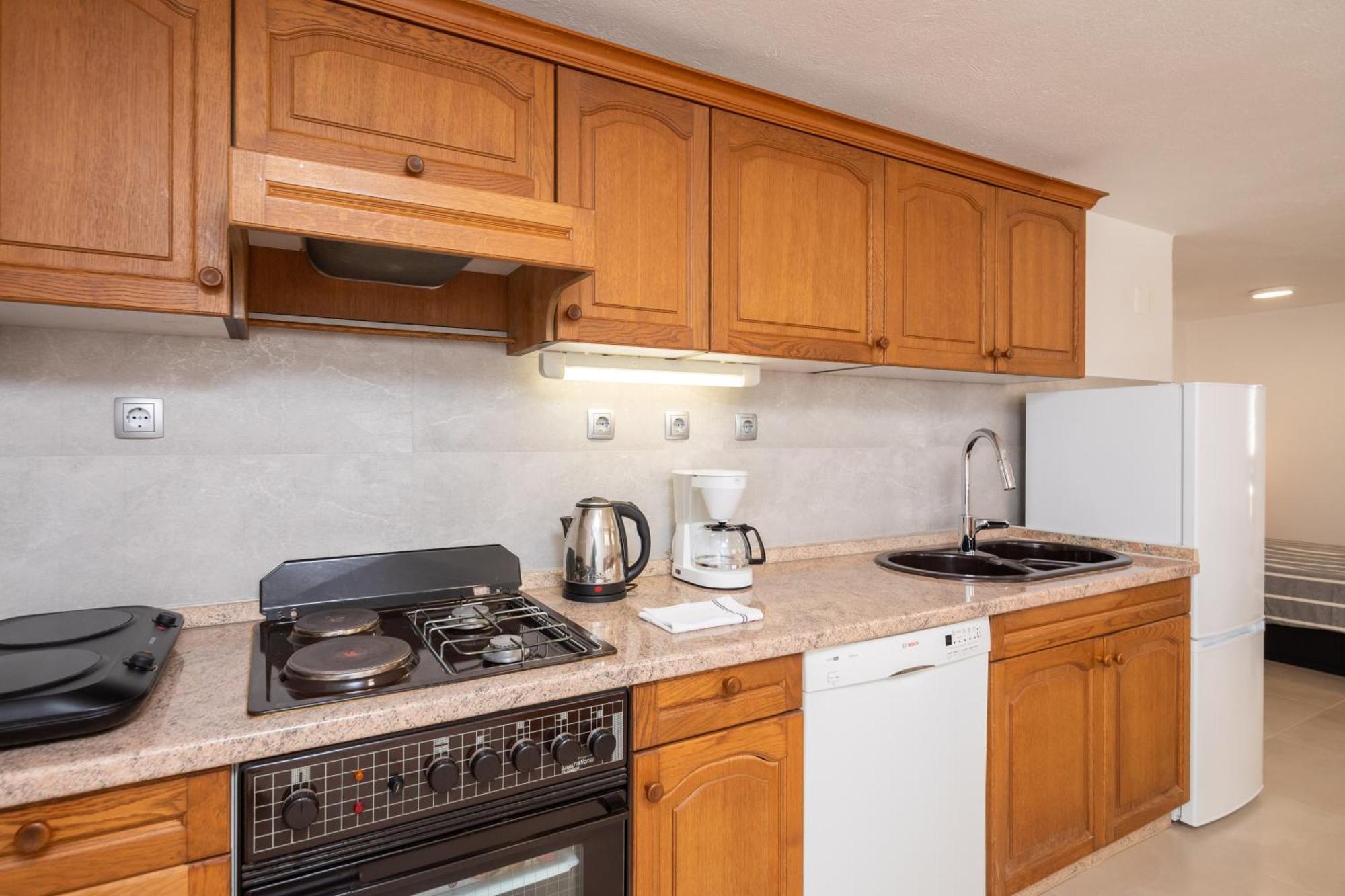 Sunshine Suites Omiš Zewnętrze zdjęcie