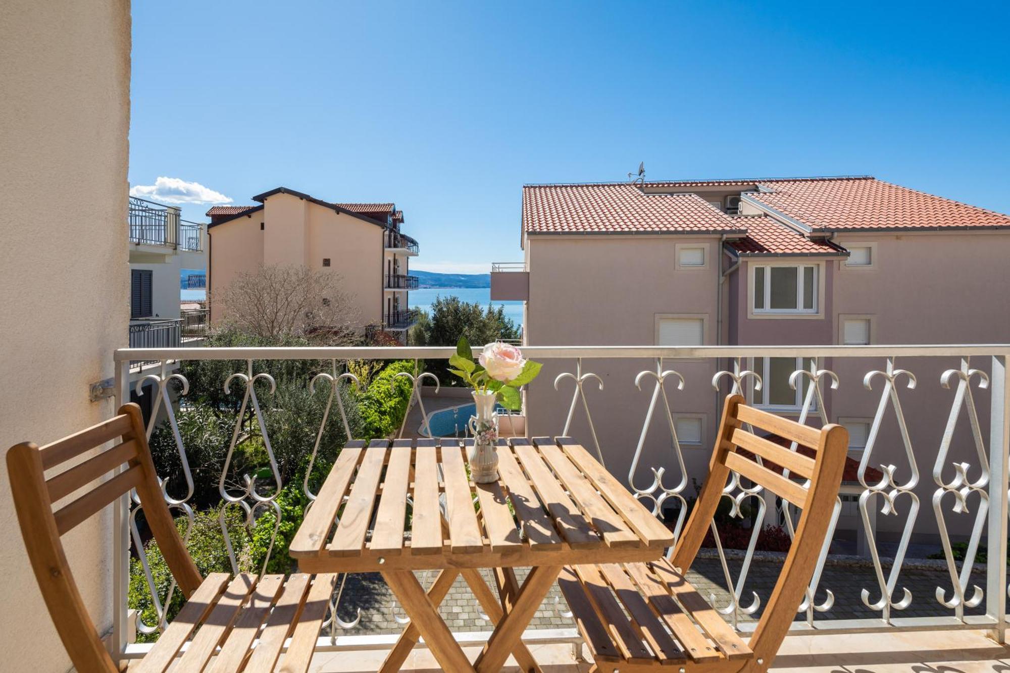 Sunshine Suites Omiš Zewnętrze zdjęcie