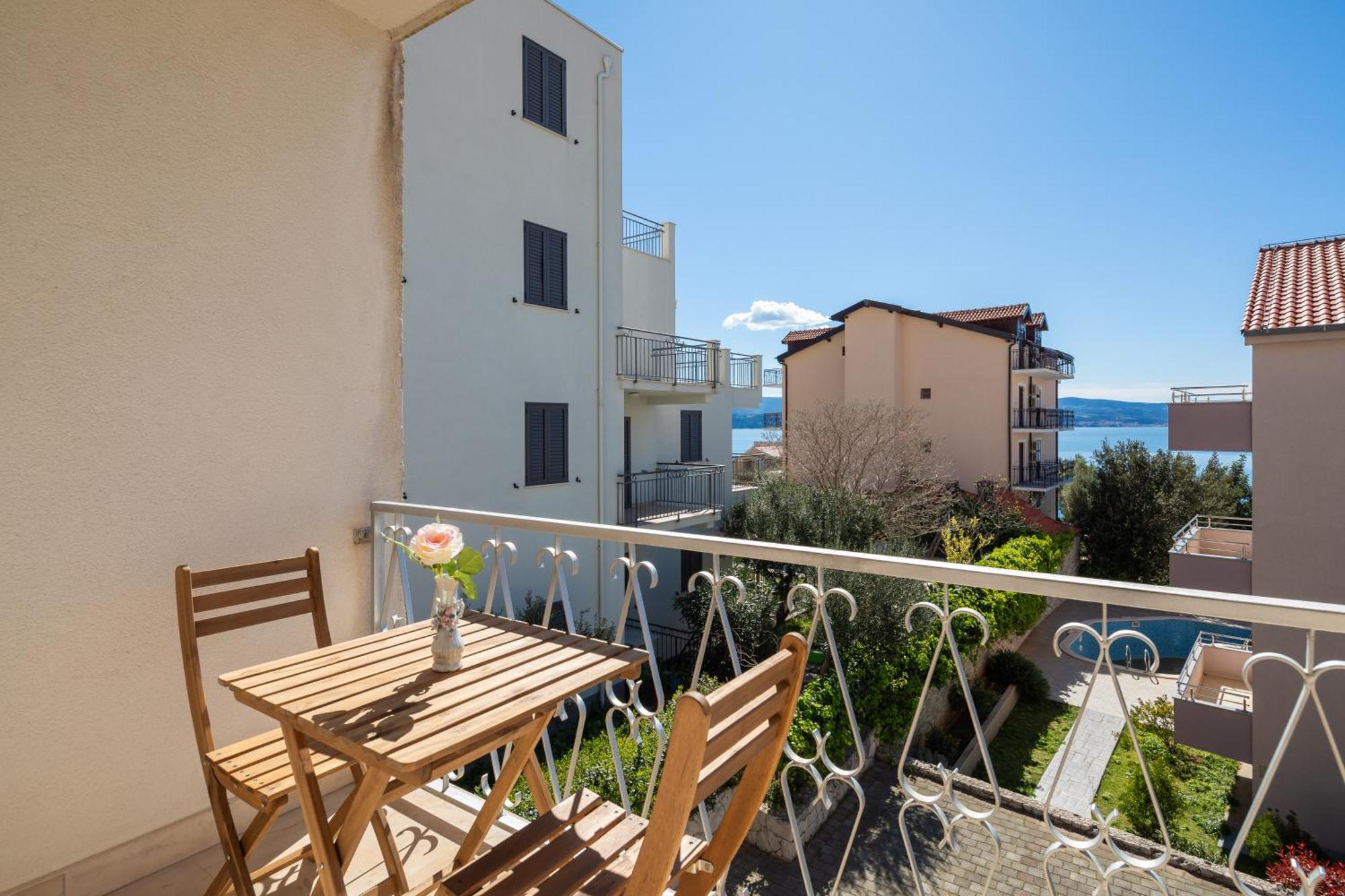 Sunshine Suites Omiš Zewnętrze zdjęcie